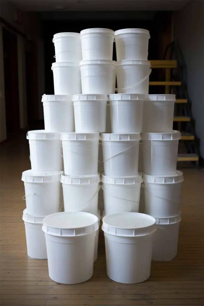 12 Reasons Why You Should Always Buy White Vinegar In Bulk! Mental Scoop