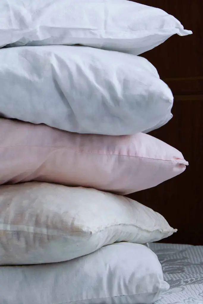 How To Tell When Your Pillow Has Expired! Mental Scoop