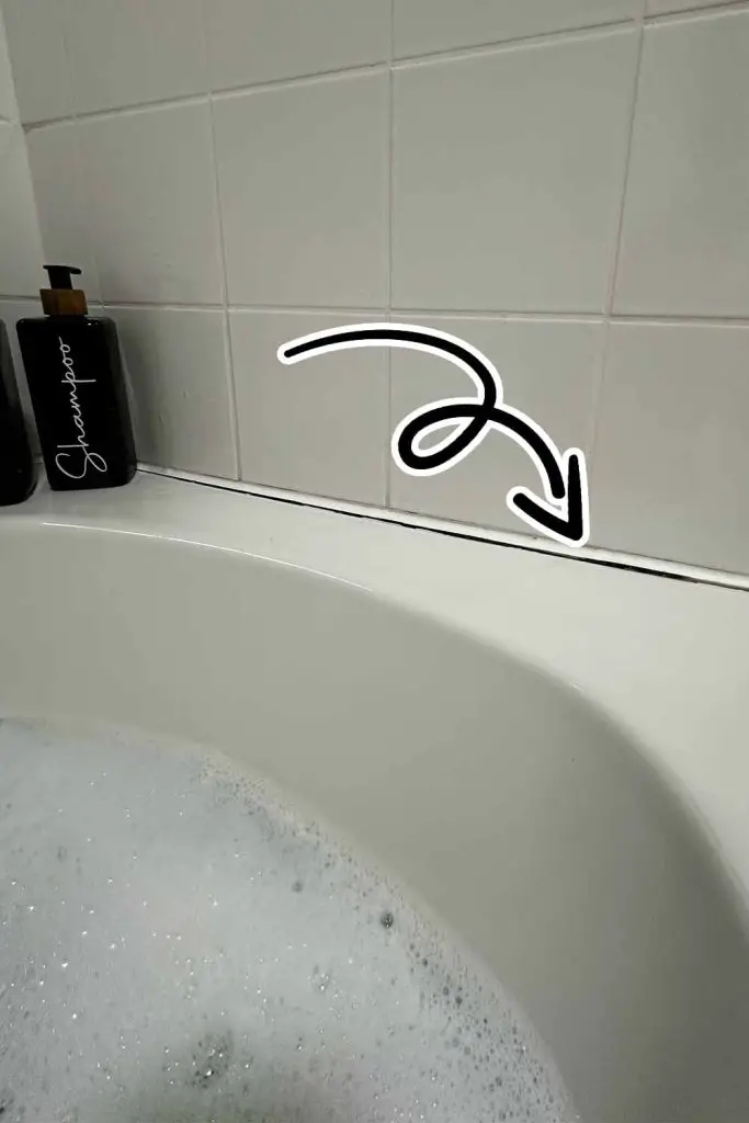 How To Seal Your Bath Correctly To Prevent This From Happening ...